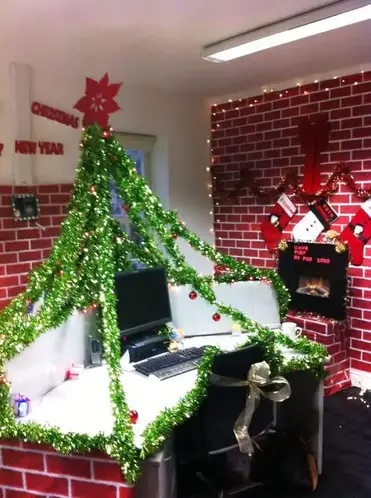 Office Christmas Decorating Ideas