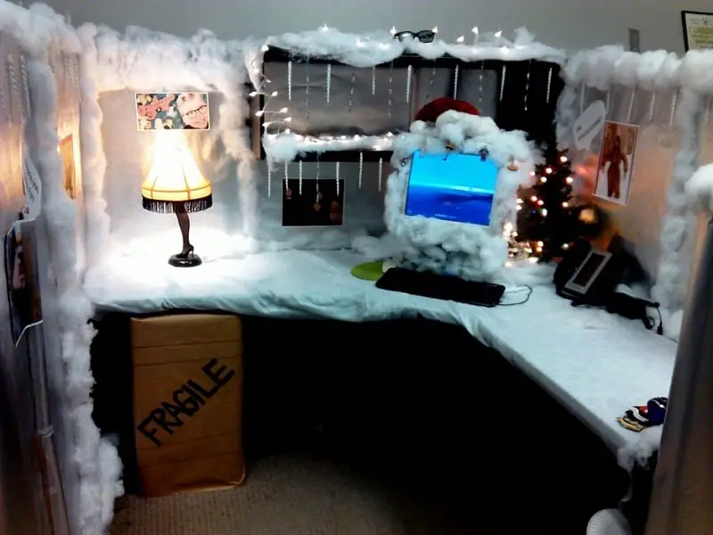 how to decorate an office cubicle for christmas